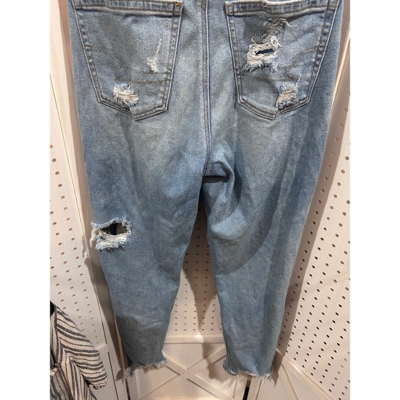 American Eagle Outfitters Women's Size 8 Distressed Light Wash Denim Jeans - Picture 9 of 10
